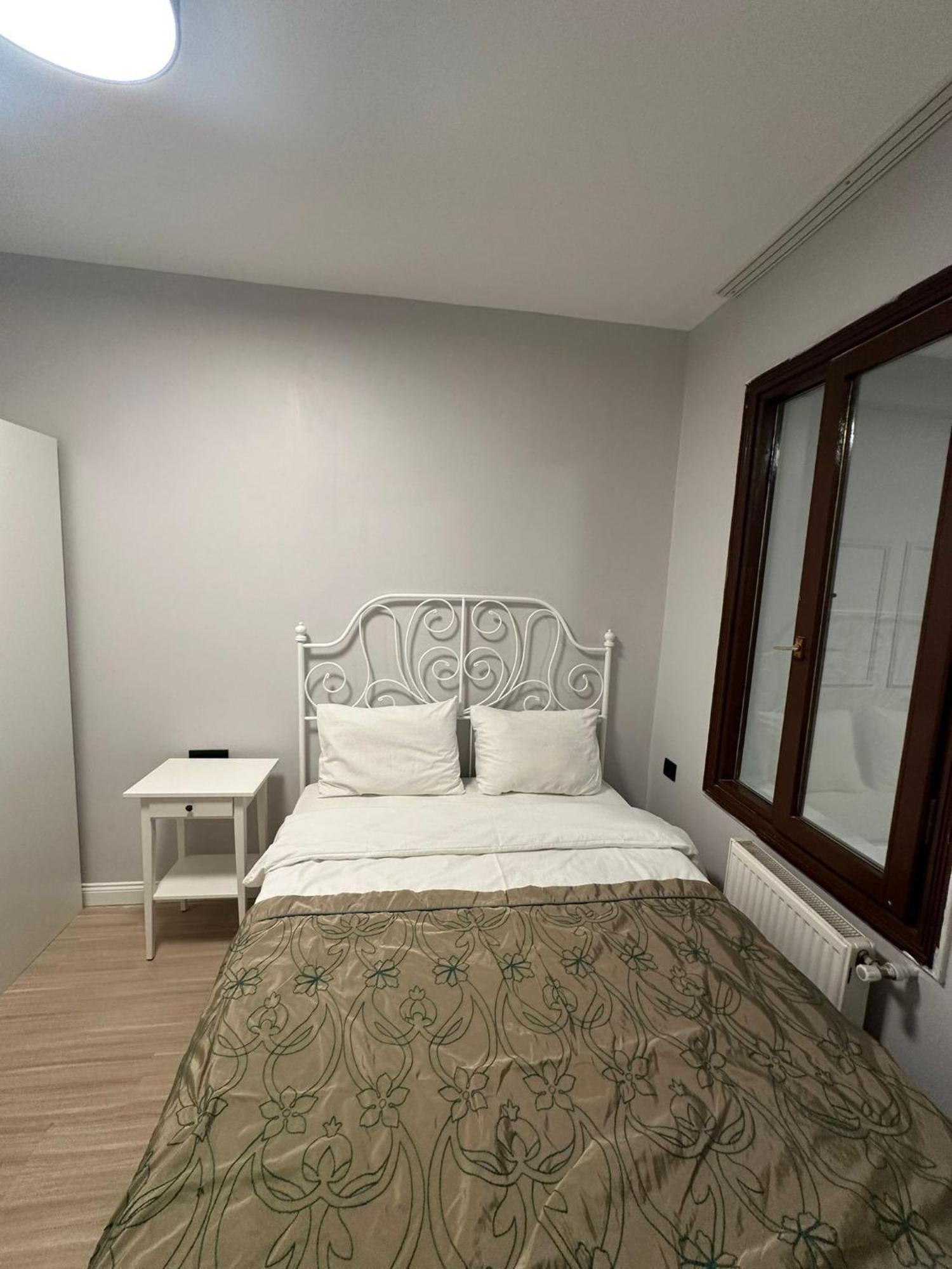 Ortakoey Tiny One Hotel Истанбул Екстериор снимка
