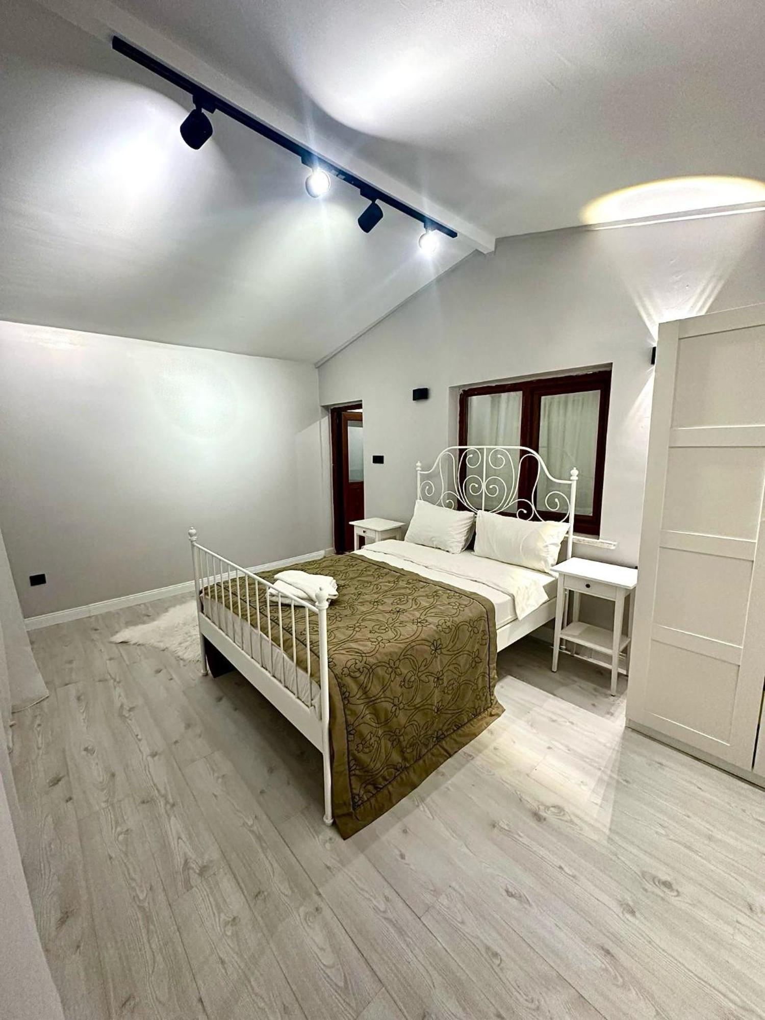Ortakoey Tiny One Hotel Истанбул Екстериор снимка