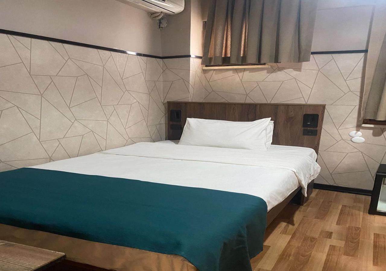 Ortakoey Tiny One Hotel Истанбул Екстериор снимка